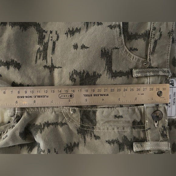 Free People Green Long & Lean High Waist Size 24 - Picture 9 of 9